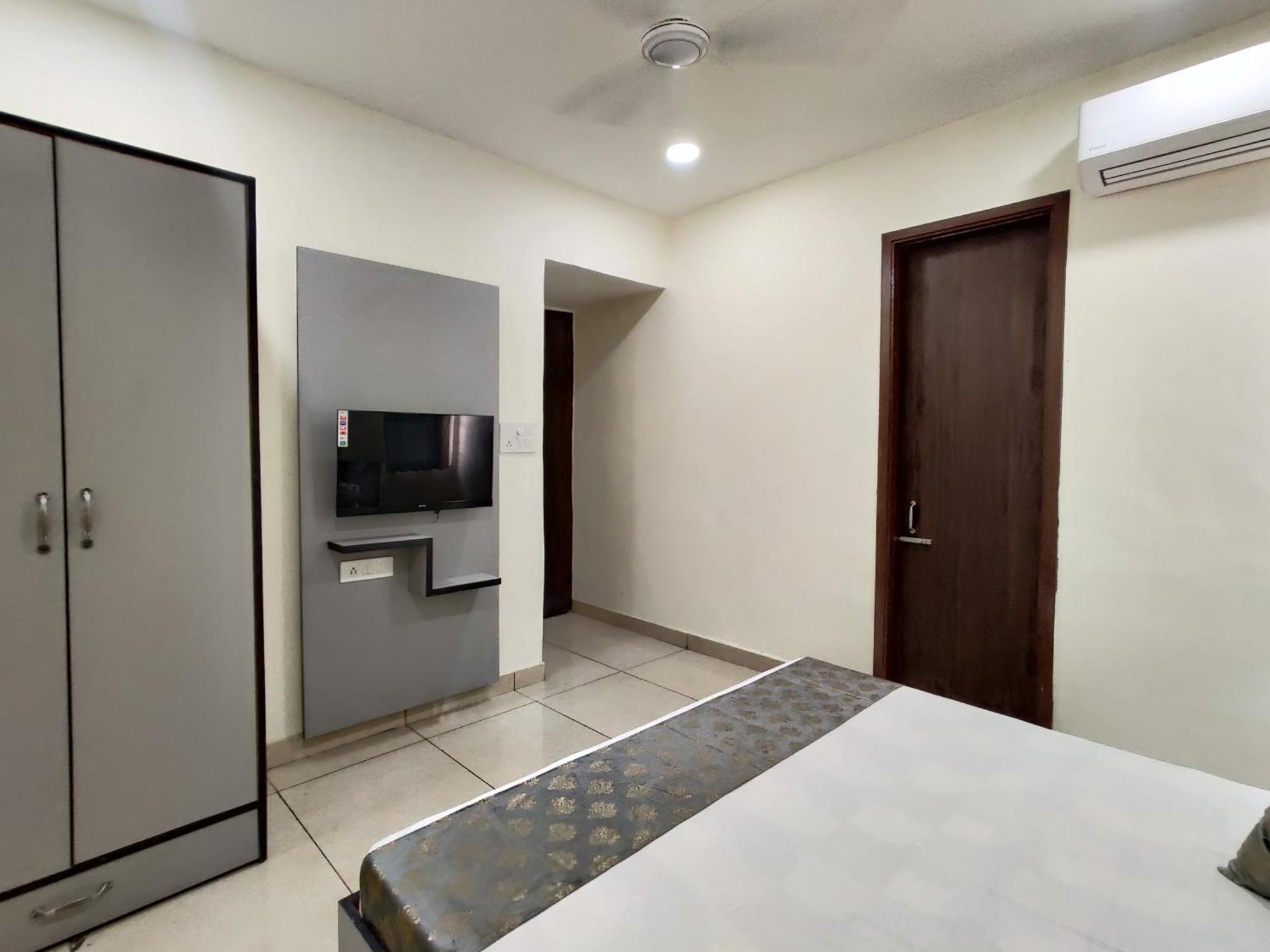 Himalya Boutique Home Stay Amritsar Bagian luar foto