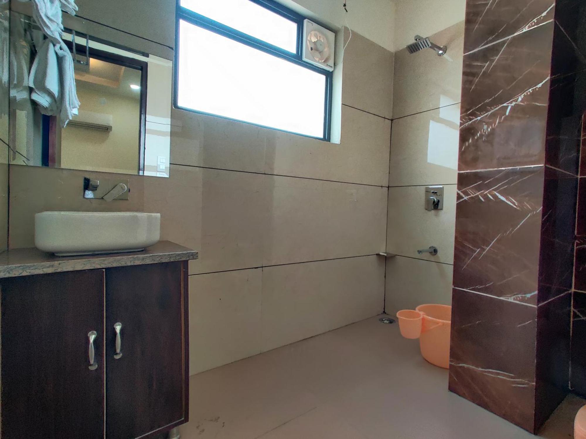 Himalya Boutique Home Stay Amritsar Bagian luar foto